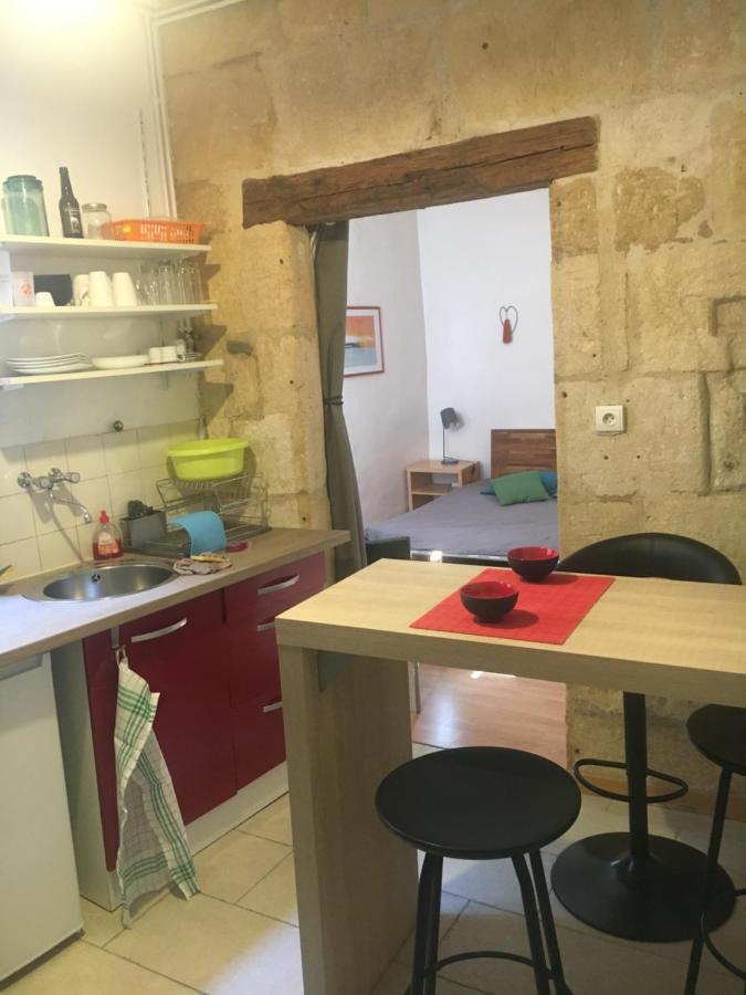 Appart Sympa Dans Le Vieux Nimes Exterior photo